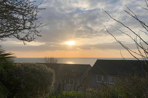 43 Castle Bay, Sandgate, Folkestone, CT20 3DU