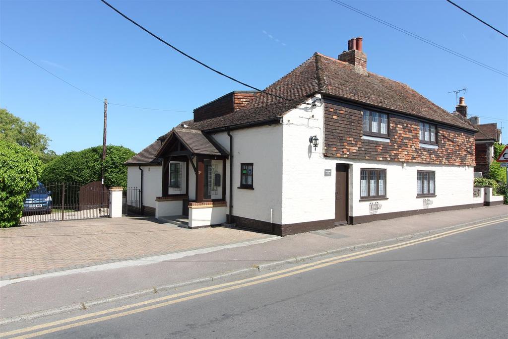 Mill Road, Dymchurch, Romney Marsh, Kent 5 bed detached house £825,000