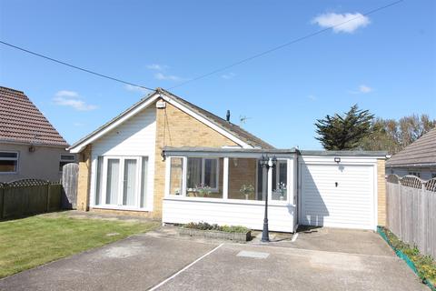 88 Coast Drive, Greatstone, New Romney, TN28 8NR