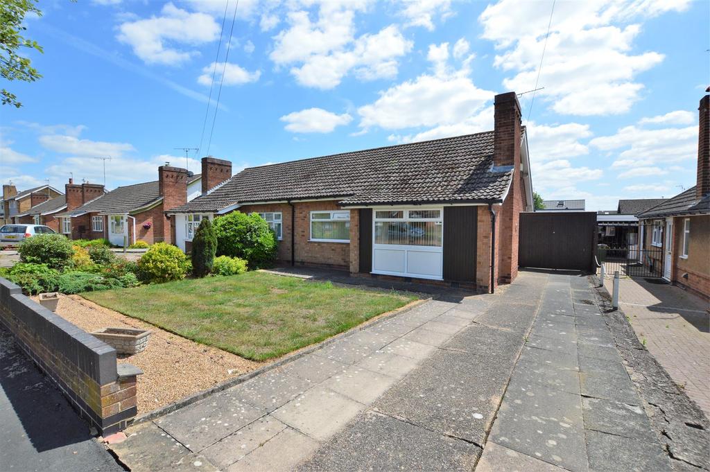 Dorset Avenue, Wigston, Leicestershire 2 bed semidetached bungalow £
