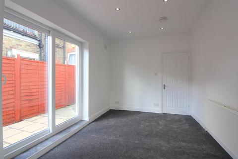 103 Canterbury Road, Folkestone, CT19 5NW