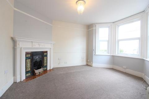214 Dover Road, Folkestone, CT19 6NJ