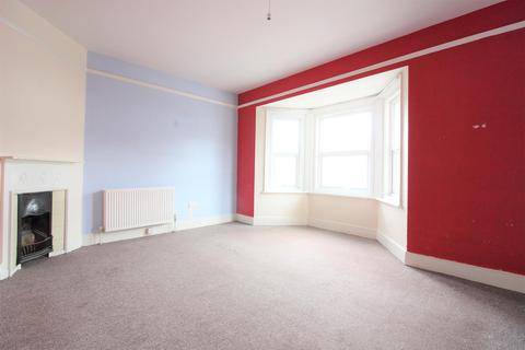 214 Dover Road, Folkestone, CT19 6NJ