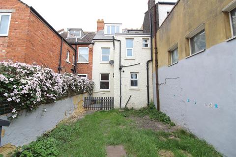 214 Dover Road, Folkestone, CT19 6NJ