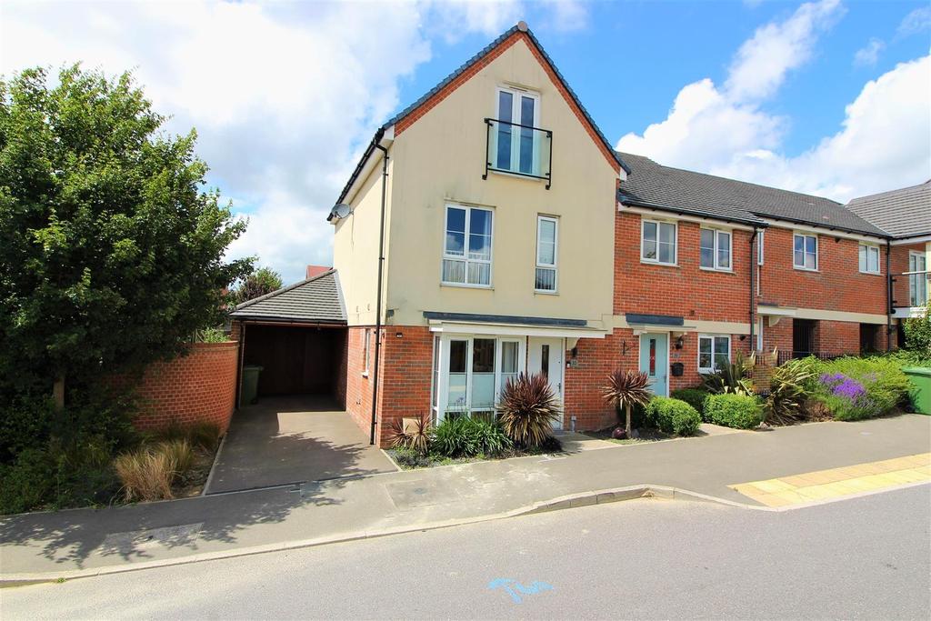 Sir Bernard Paget Avenue, Ashford, Kent 3 bed end of terrace house £