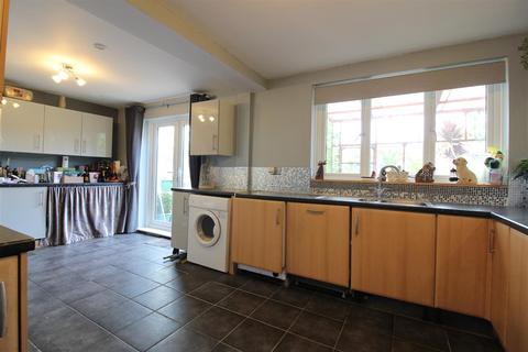 259 Dover Road, Folkestone, CT19 6NT
