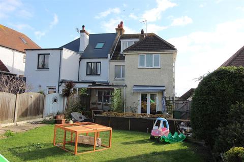 259 Dover Road, Folkestone, CT19 6NT