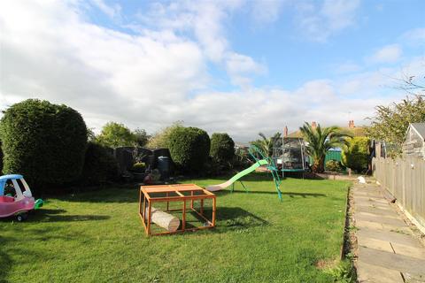 259 Dover Road, Folkestone, CT19 6NT