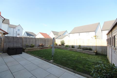 27 Castle View, Hythe, CT21 4BF