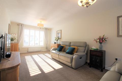 27 Castle View, Hythe, CT21 4BF