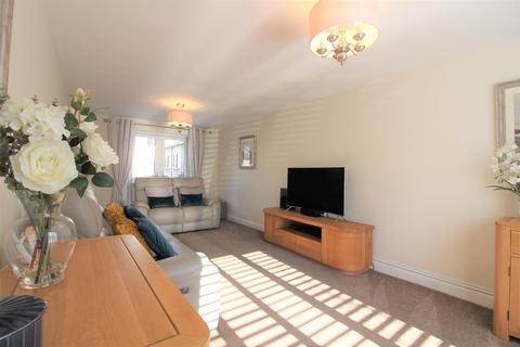 27 Castle View, Hythe, CT21 4BF