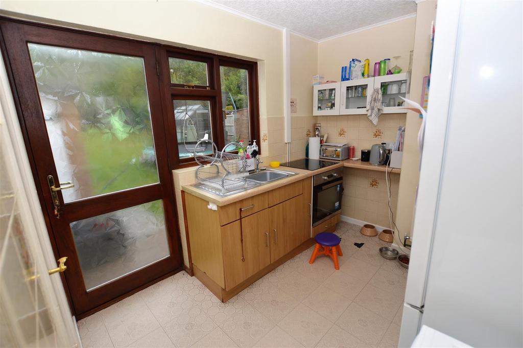 Brixham Drive, Wigston, Leicestershire 2 bed detached bungalow for sale