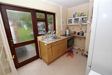 2 bedroom detached bungalow for sale, Brixham Drive, Wigston, Leicestershire