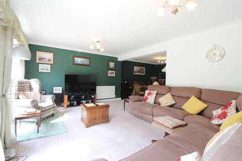 1 Grebe Crescent, Hythe, CT21 6QN