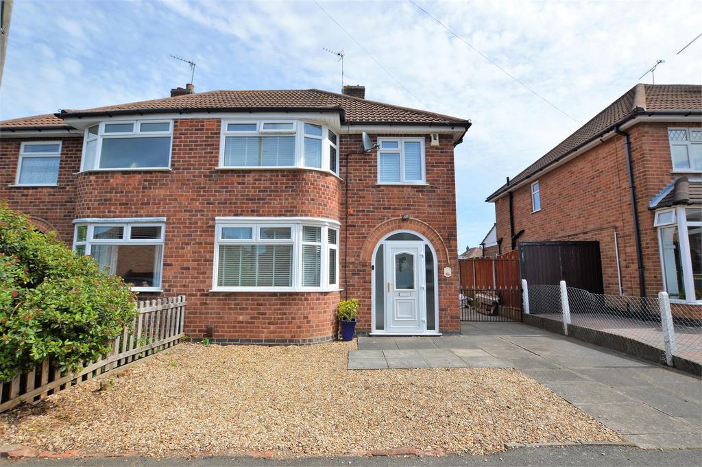 Bakewell Road, Wigston, Leicestershire 3 bed semidetached house £290,000