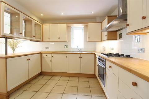 20a Earlsfield Road, Hythe, CT21 5PE
