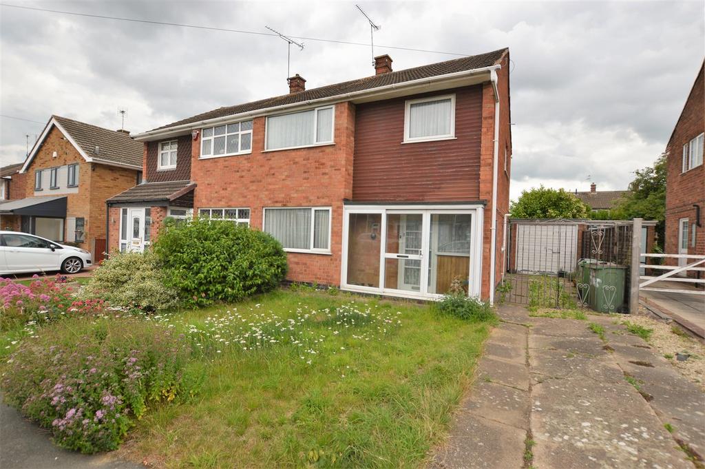 St. Ives Road, Wigston, Leicestershire 3 bed semidetached house £250,000