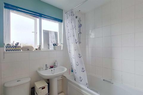7 Bingham Close, Emerson Valley, Milton Keynes, MK4 2AU