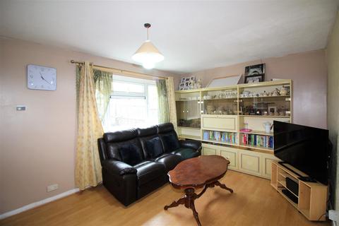 18 Manning Road, London, E17 7BB
