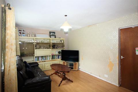 18 Manning Road, London, E17 7BB
