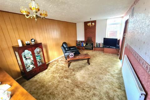 97 Brendon Way, Nuneaton, CV10 8NW