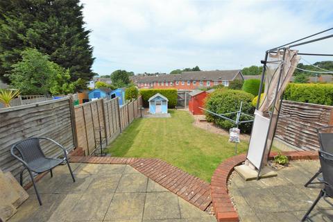 3 bedroom terraced house for sale - Penzance Avenue, Wigston, Leicestershire