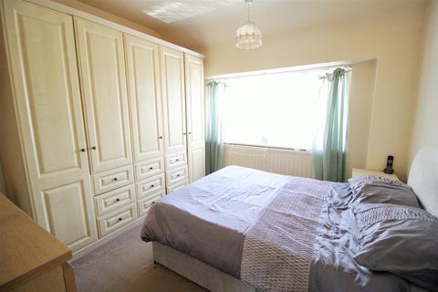 68 Pams Way, Epsom, KT19 0HX