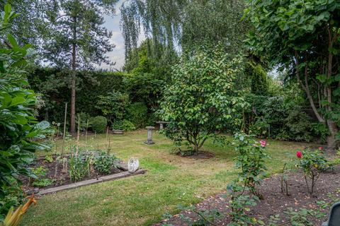 2 Forge Close, Sturry, Canterbury, CT2 0BJ