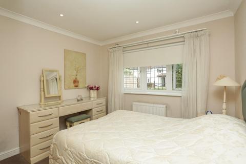 18 Cherry Orchard, Chestfield, Whitstable, CT5 3NH