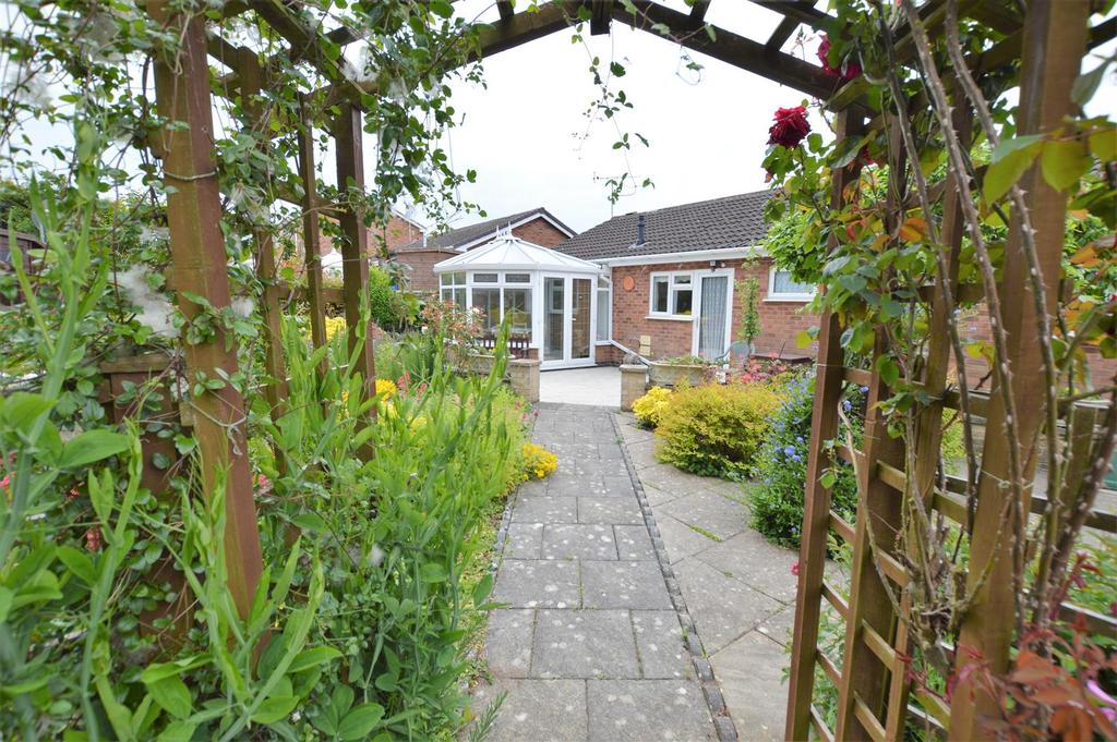 Woburn Close, Wigston, Leicestershire 3 bed detached bungalow for sale