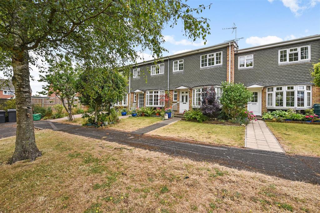 Dances Close, Andover 3 bed house for sale £275,000