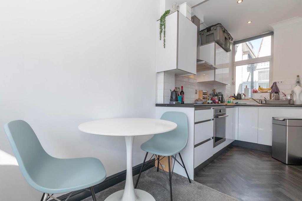 Living/Dining Area