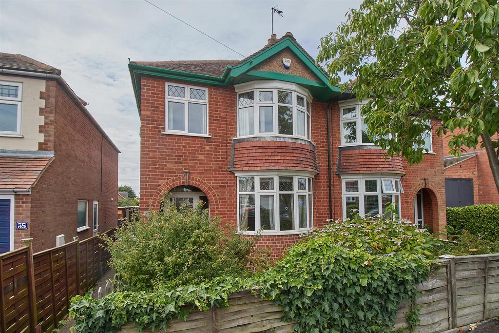 Welwyn Road, Hinckley 3 bed semidetached house for sale £260,000