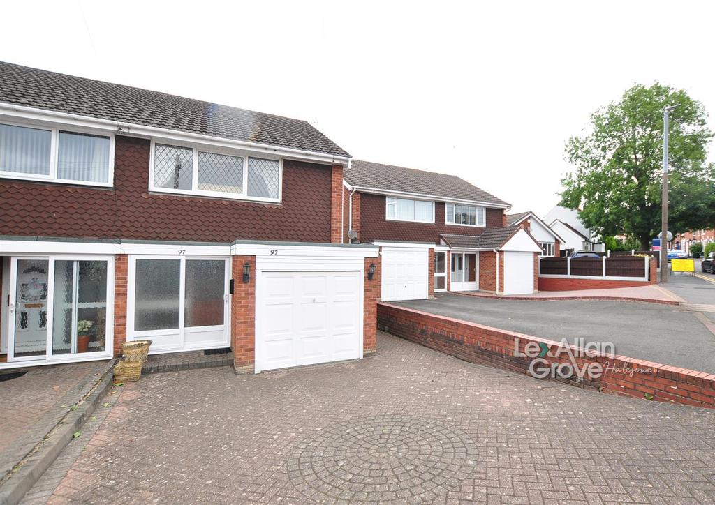 Waterfall Lane, Cradley Heath 3 bed semidetached house £215,000
