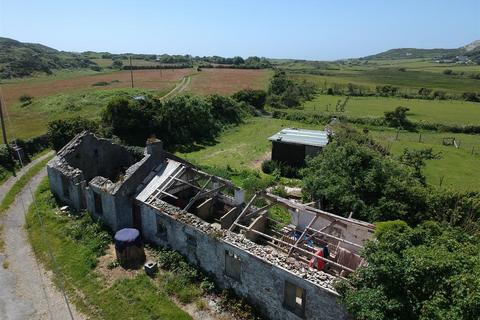 Detached house for sale, Holyhead