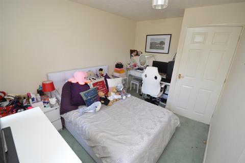 1 Burdock Close, Hamilton, Leicester, LE5 1UJ