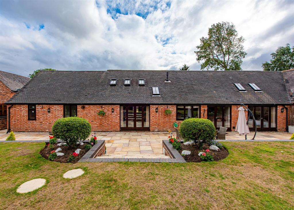 Fox Hollow, 4 Grange Farm Barns, Brewood Road, Coven 4 bed barn