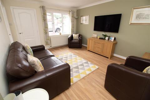 6 Camberwell Close, Gateshead, NE11 9TZ