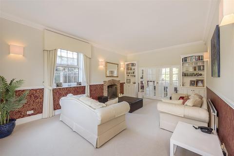 6 bedroom detached house for sale - Kinsbourne Green Lane, Harpenden