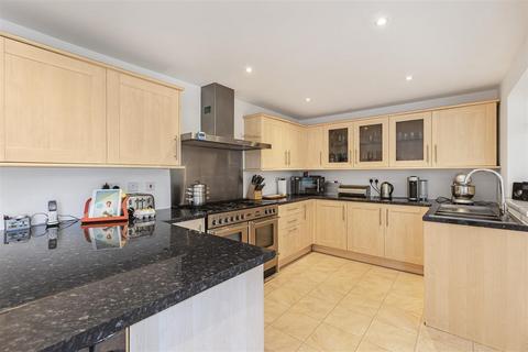 85 Spring Lane, Hemel Hempstead, HP1 3QY