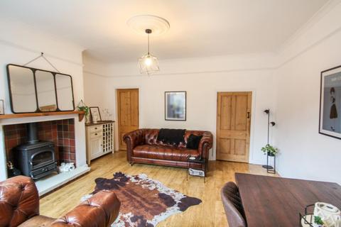 16 Cross Lane, Bingley, BD16 4LN