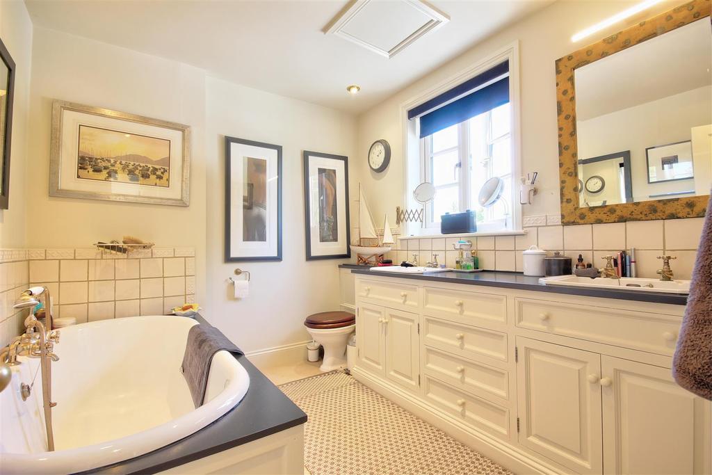 Ensuite bathroom