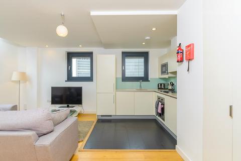 2 bedroom flat for sale - Castle Wharf, Finzels Reach