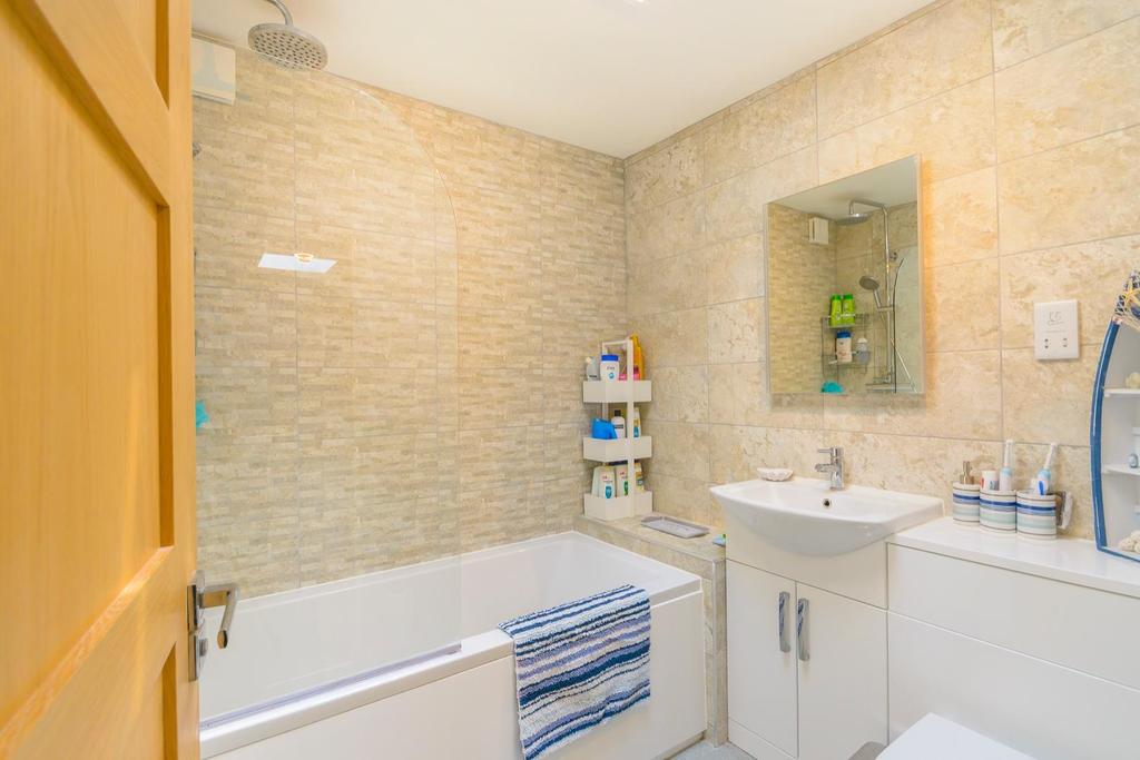 ESOLCELTSAC6 - Bathroom C.jpg