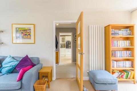 6 Castle Close, Bristol, BS10 7QU