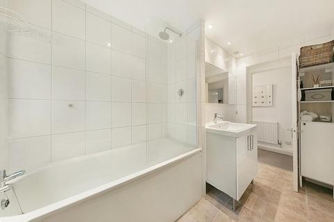 Flat A, 117 Railton Road, London, SE24 0LR