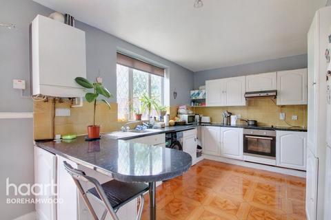 23 Barton Way, Borehamwood, WD6 1PQ