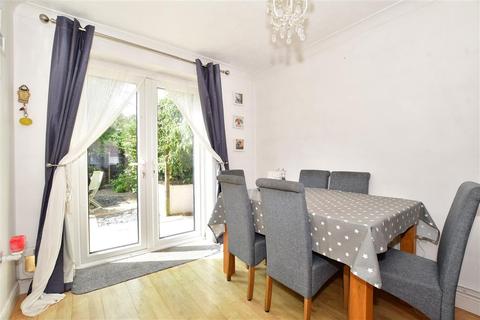 2 Ascot Way, Rustington, Littlehampton, BN16 3SB