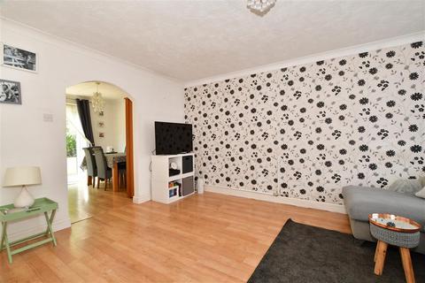 2 Ascot Way, Rustington, Littlehampton, BN16 3SB