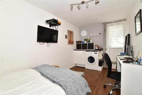 2 Ascot Way, Rustington, Littlehampton, BN16 3SB